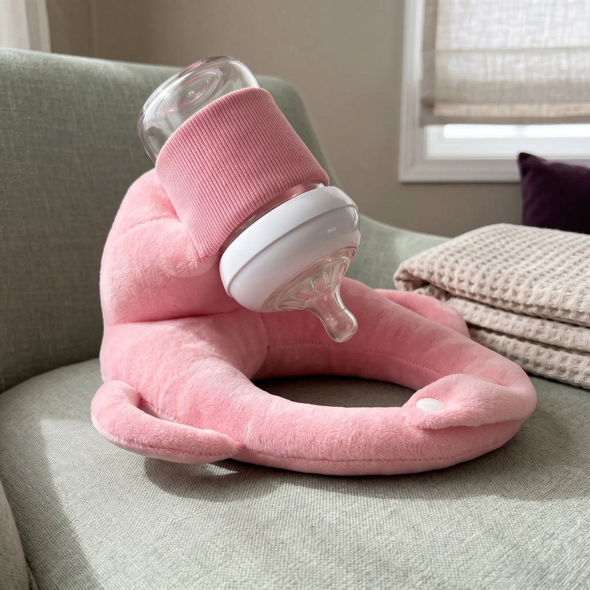 Coussin avec support réglable pour biberon — vue 19