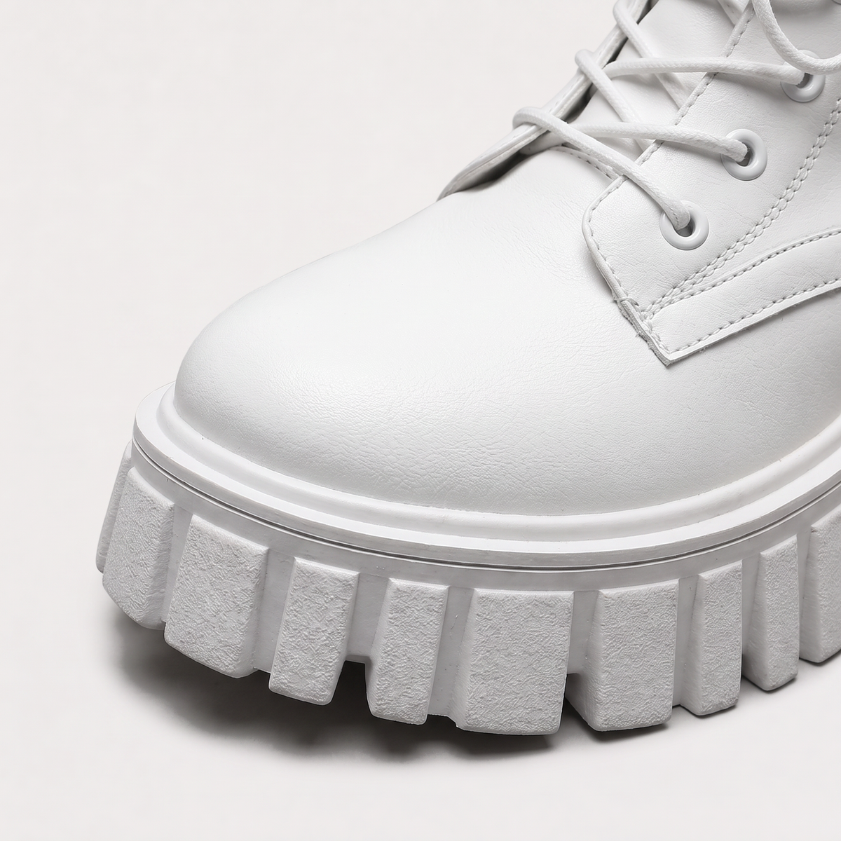 Bottines à lacets et plateforme crantée — Amielle Paris — vue 3