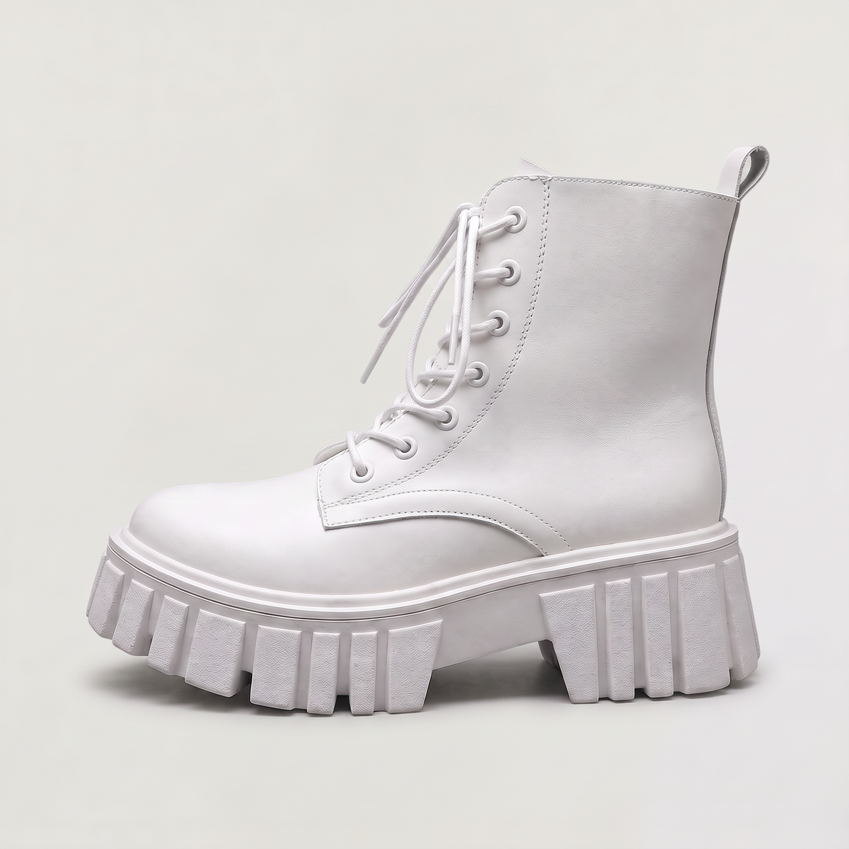 Bottines à lacets et plateforme crantée — Amielle Paris — vue 1