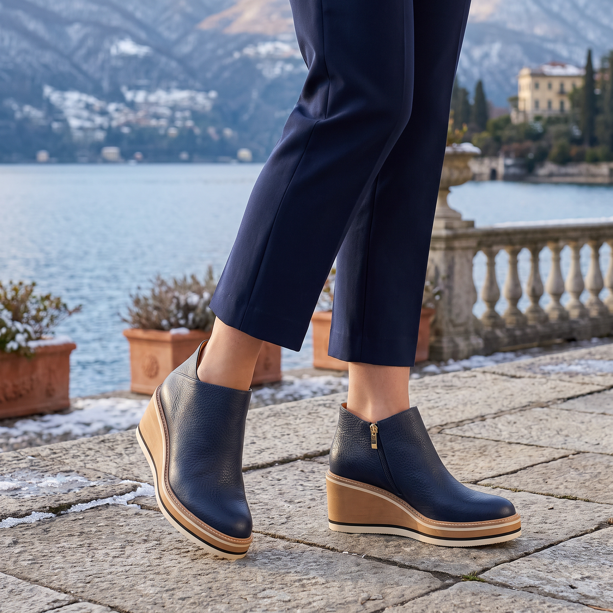 Bottines à zip latéral et ligne épurée — Amielle Paris — vue 2