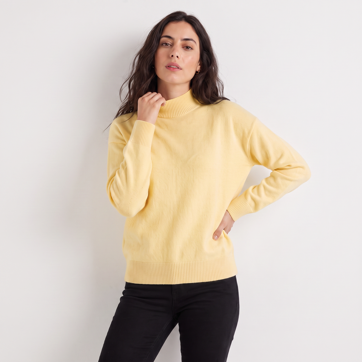 Pull en maille fine à col montant — Amielle Paris — vue 14