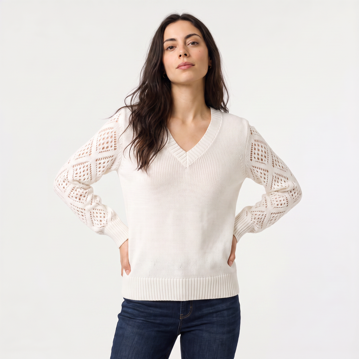 Pull col V à manches ajourées — Amielle Paris — vue 1