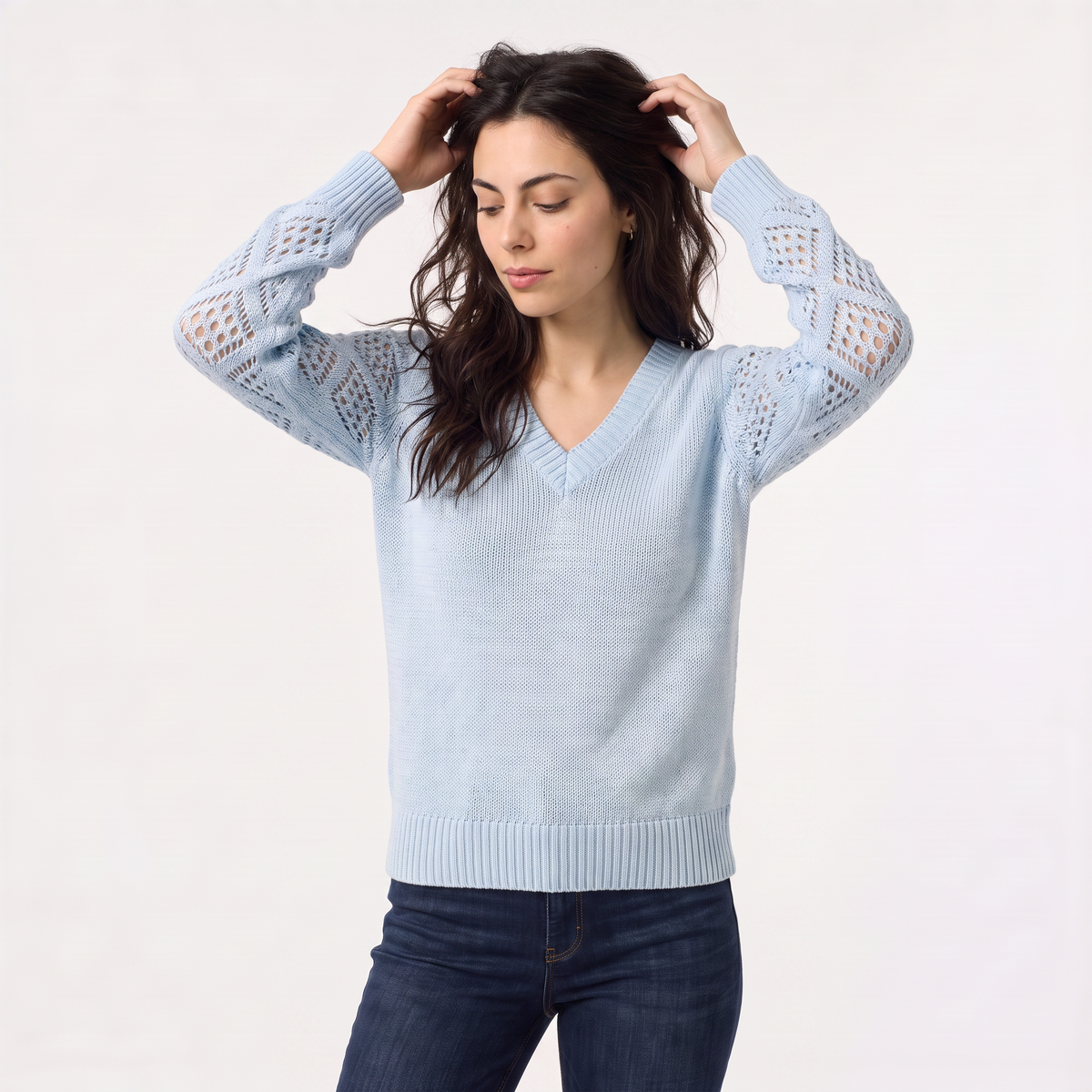 Pull col V à manches ajourées — Amielle Paris — vue 18