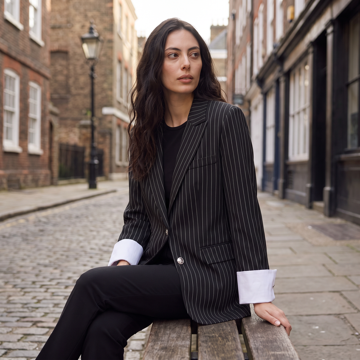 Blazer ample rayé à épaules structurées — Amielle Paris — vue 3