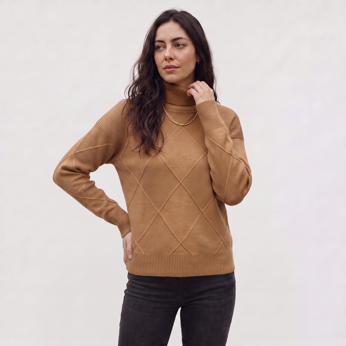 Pull ample à col roulé et torsades — Amielle Paris — vue 2