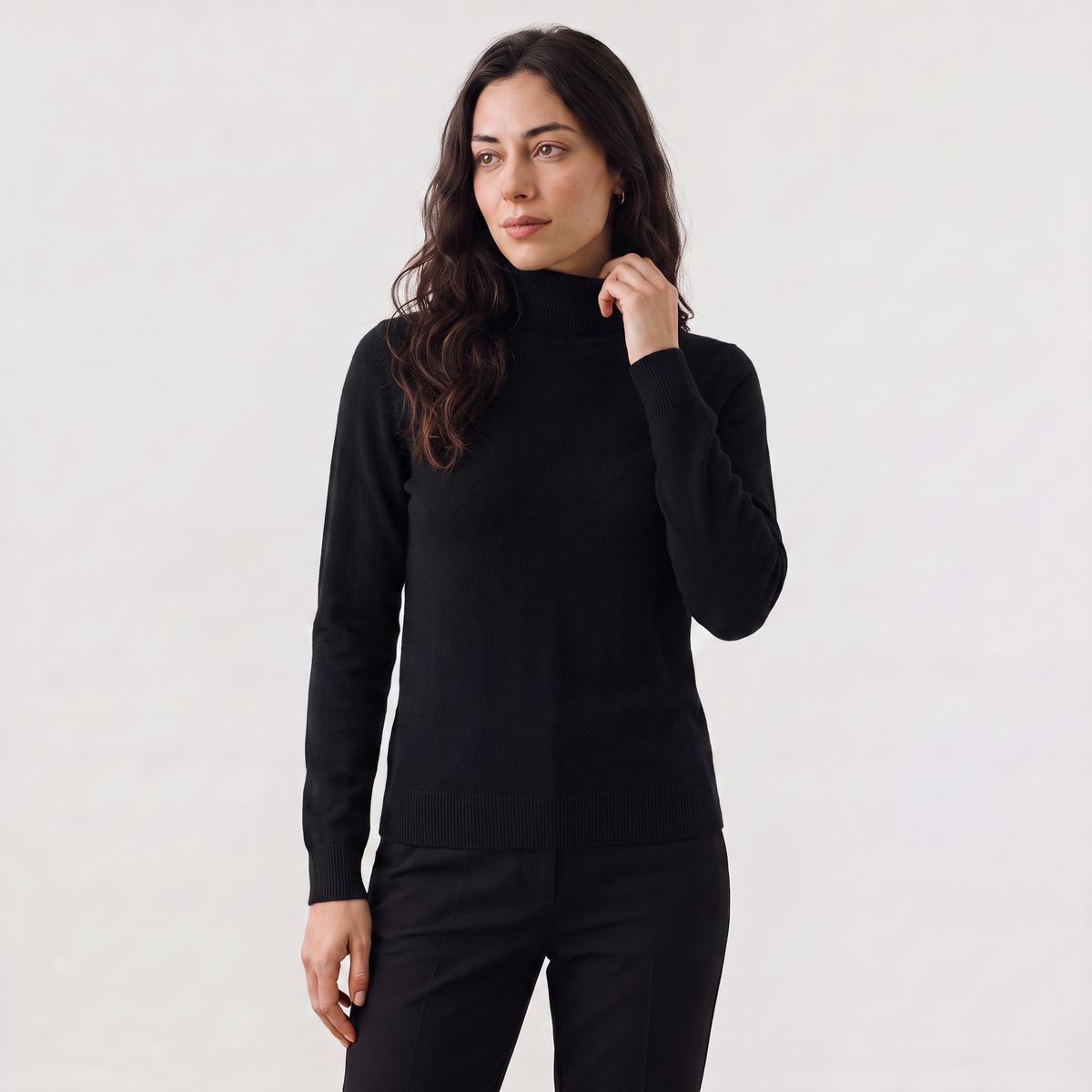 Pull à col roulé en maille fine — Amielle Paris — vue 13