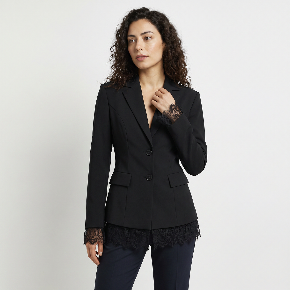 Blazer en dentelle à col à revers — Amielle Paris — vue 1
