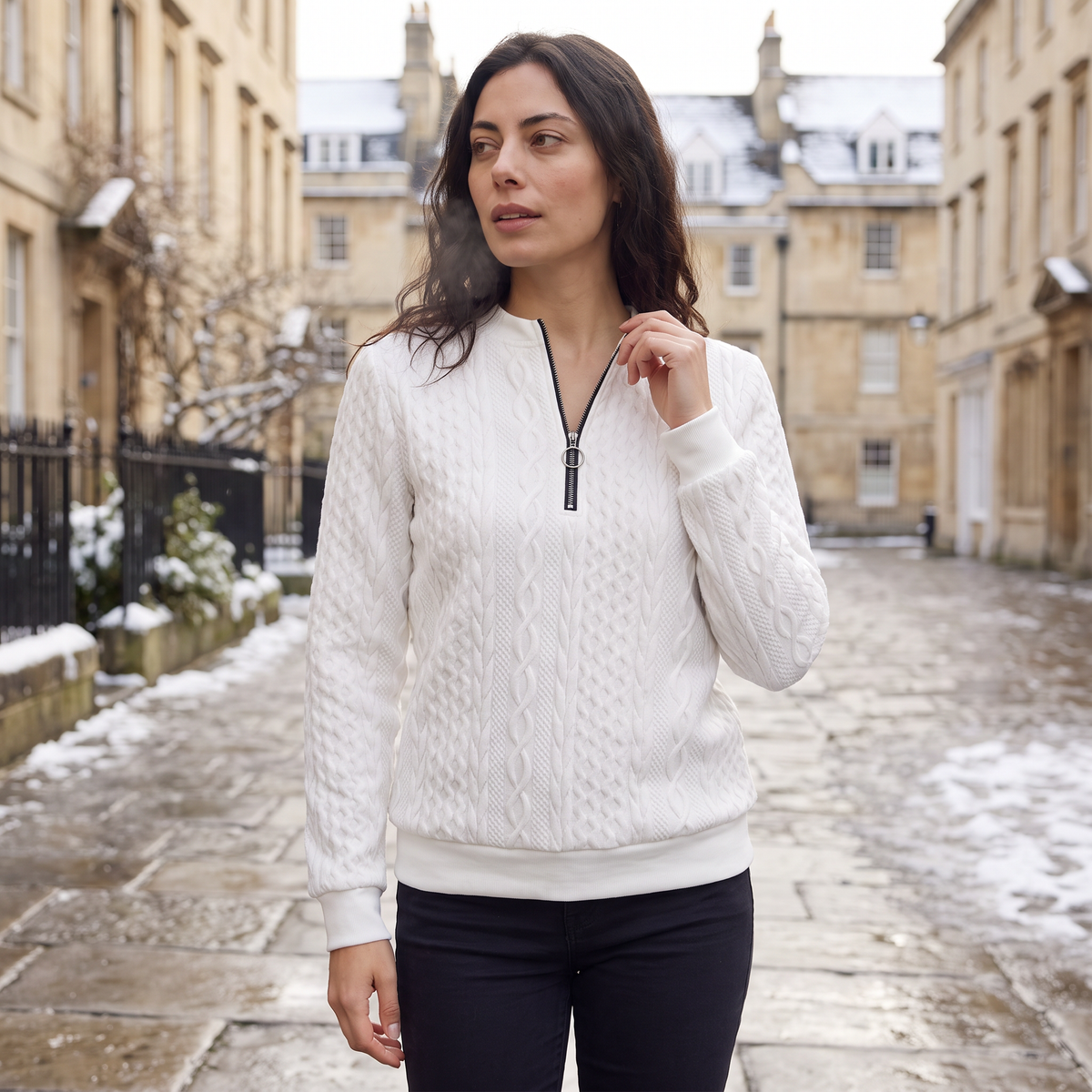 Pull ajusté torsadé à encolure zippée — Amielle Paris — vue 2