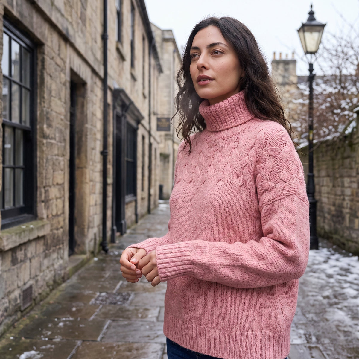 Pull décontracté en maille à col roulé — Amielle Paris — vue 2