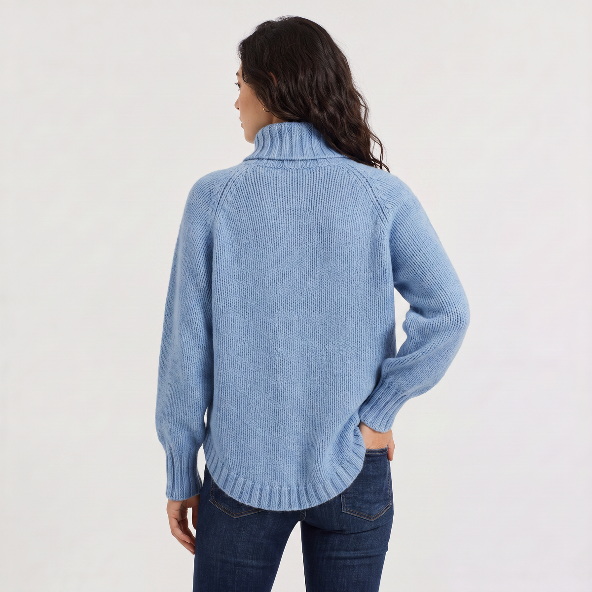 Pull à col roulé et panneau torsadé central — Amielle Paris — vue 4