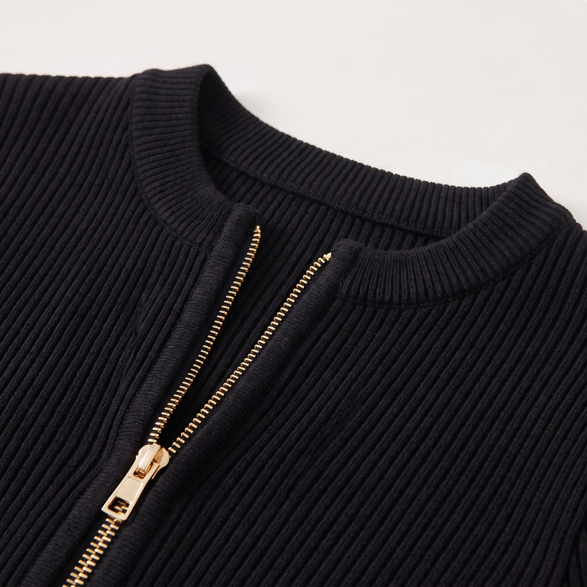 Robe-pull midi côtelée à encolure zippée — Amielle Paris — vue 6