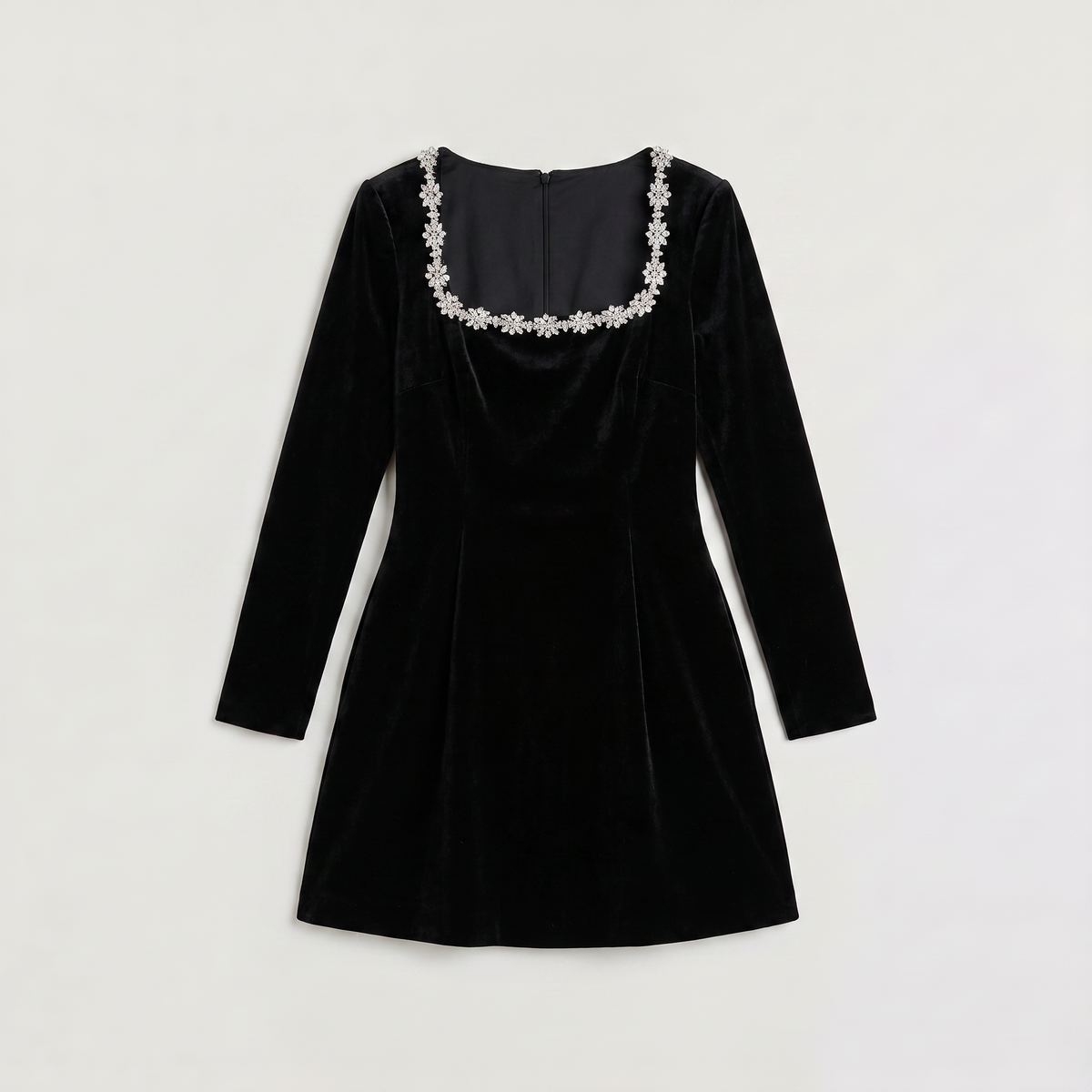 Robe courte en velours à col carré orné — Amielle Paris — vue 6