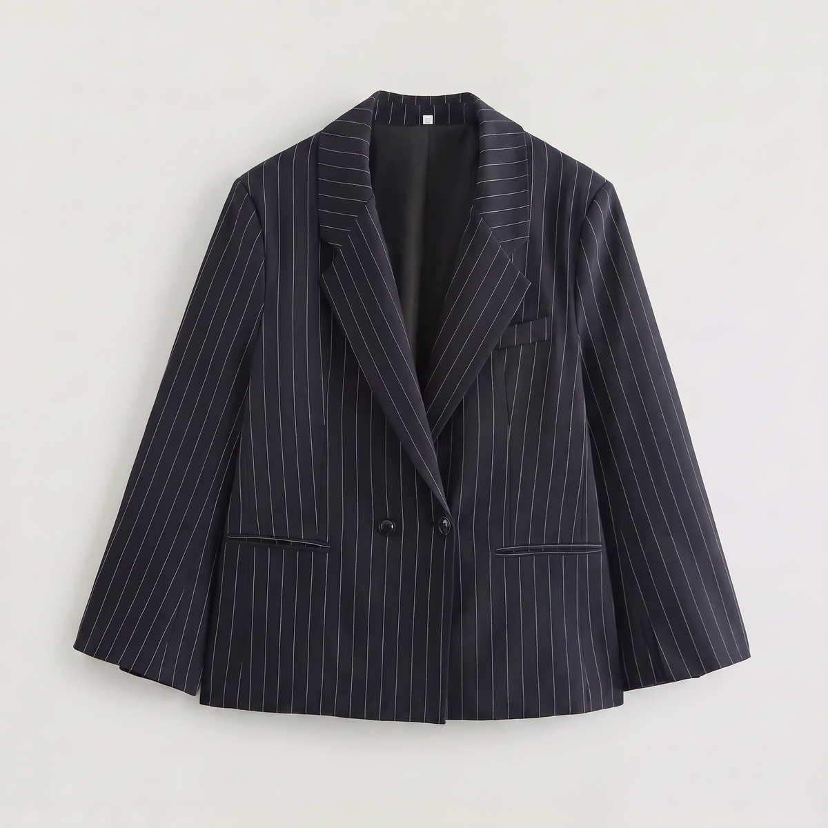 Blazer ample à fines rayures et grands revers — Amielle Paris — vue 7