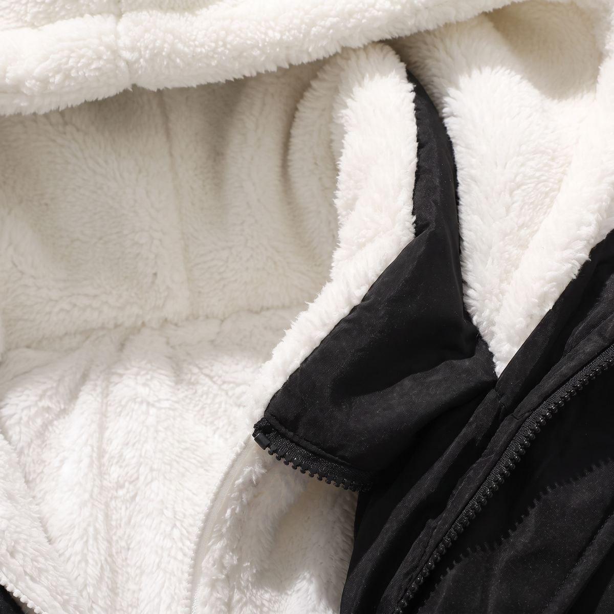 Doudoune à capuche doublée de polaire sherpa — Amielle Paris — vue 7