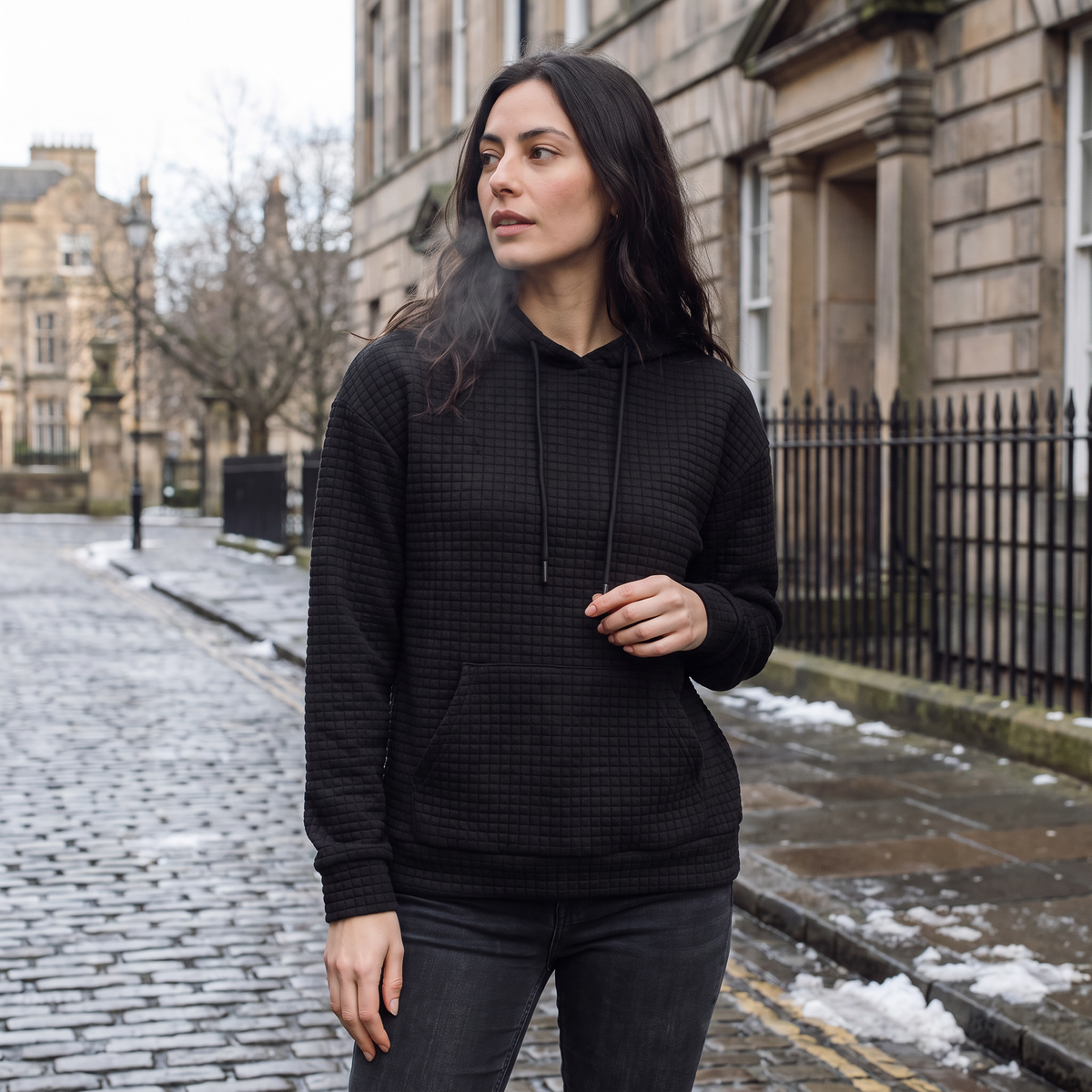 Sweat matelassé à capuche et poche kangourou — Amielle Paris — vue 2