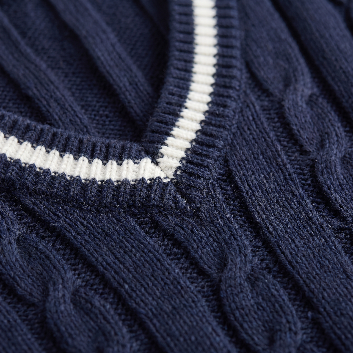 Pull torsadé col V à liserés contrastés — Amielle Paris — vue 5