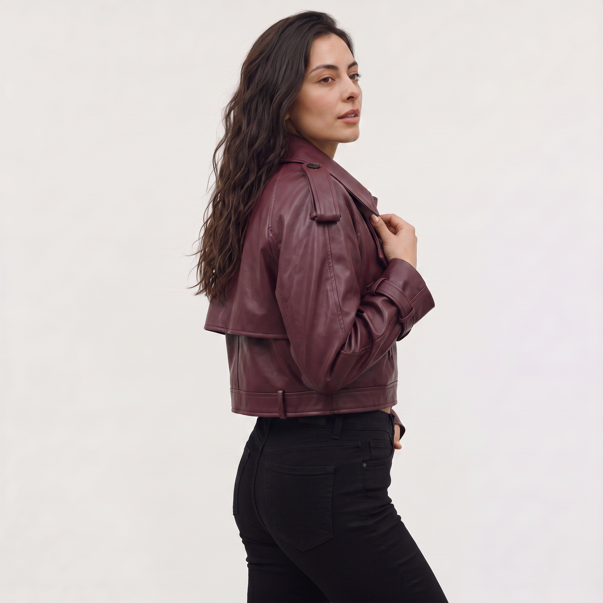 Trench court croisé en cuir avec ceinture — Amielle Paris — vue 3