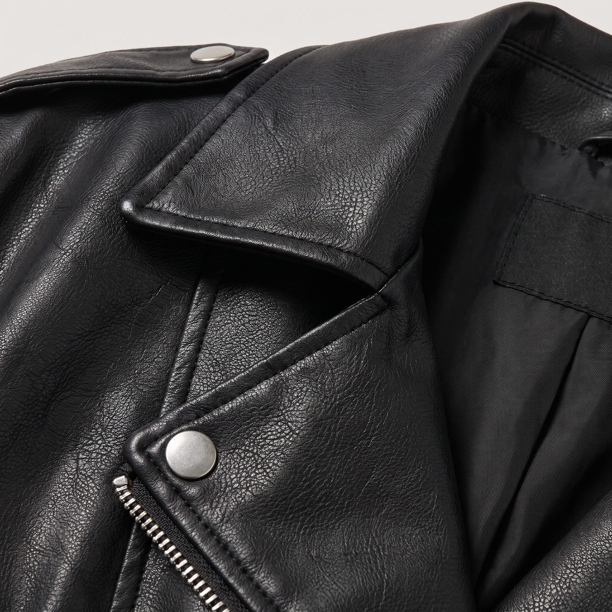 Veste biker courte à zip asymétrique et ceinture — Amielle Paris — vue 7