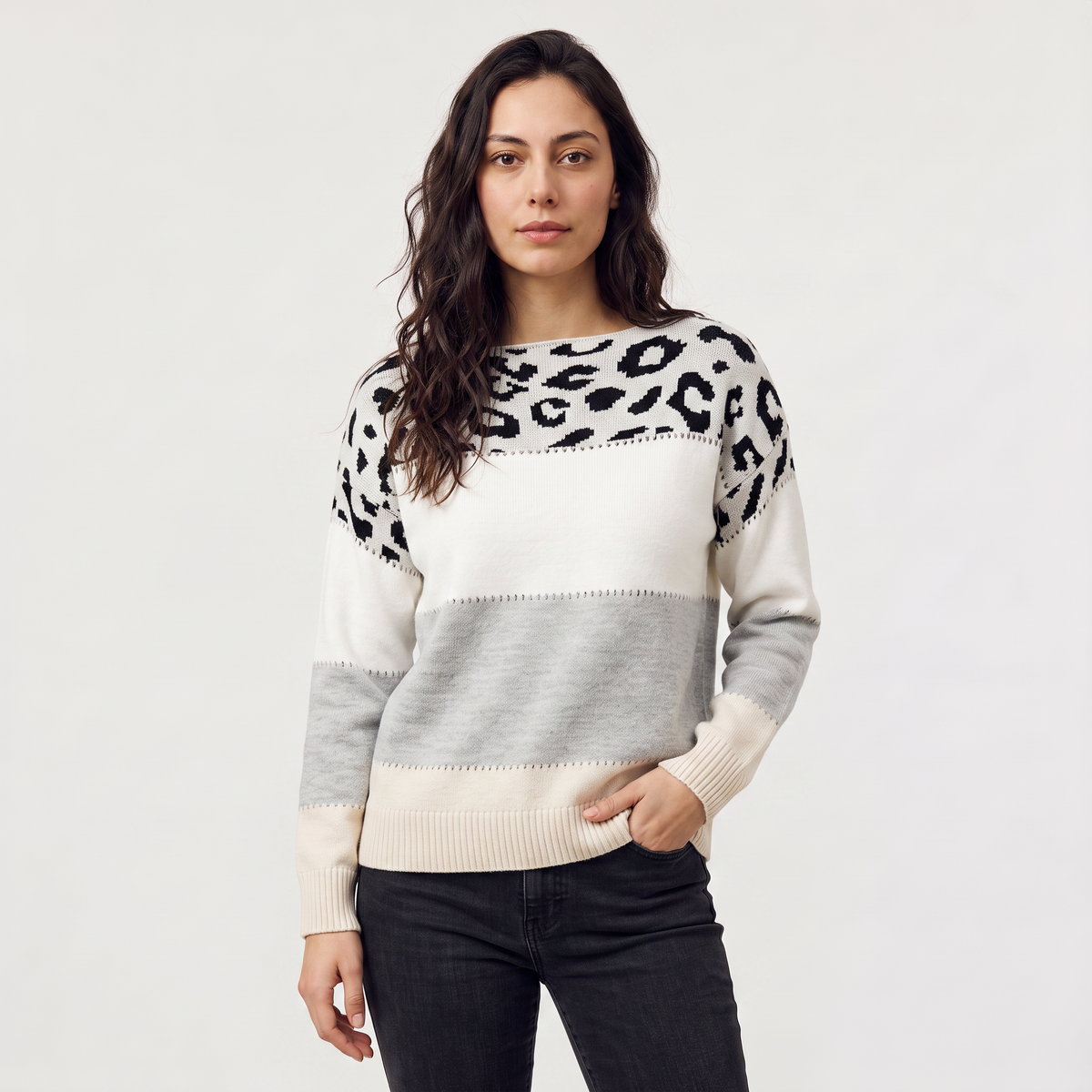 Pull à empiècement léopard et blocs de couleur — Amielle Paris — vue 8