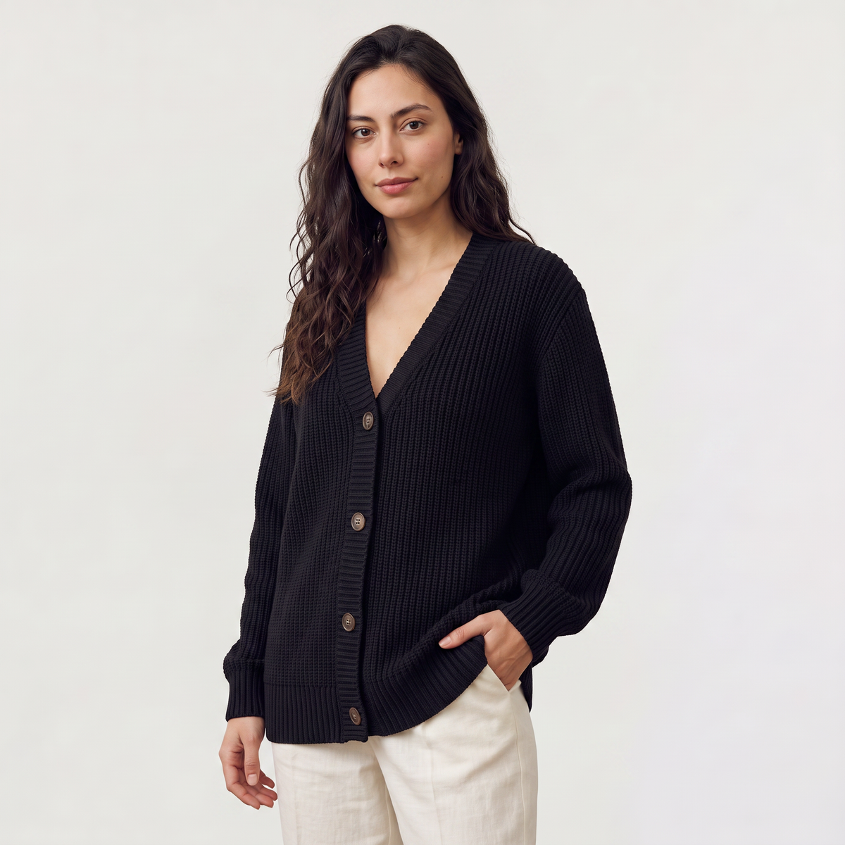Cardigan côtelé boutonné à col V — Amielle Paris — vue 9
