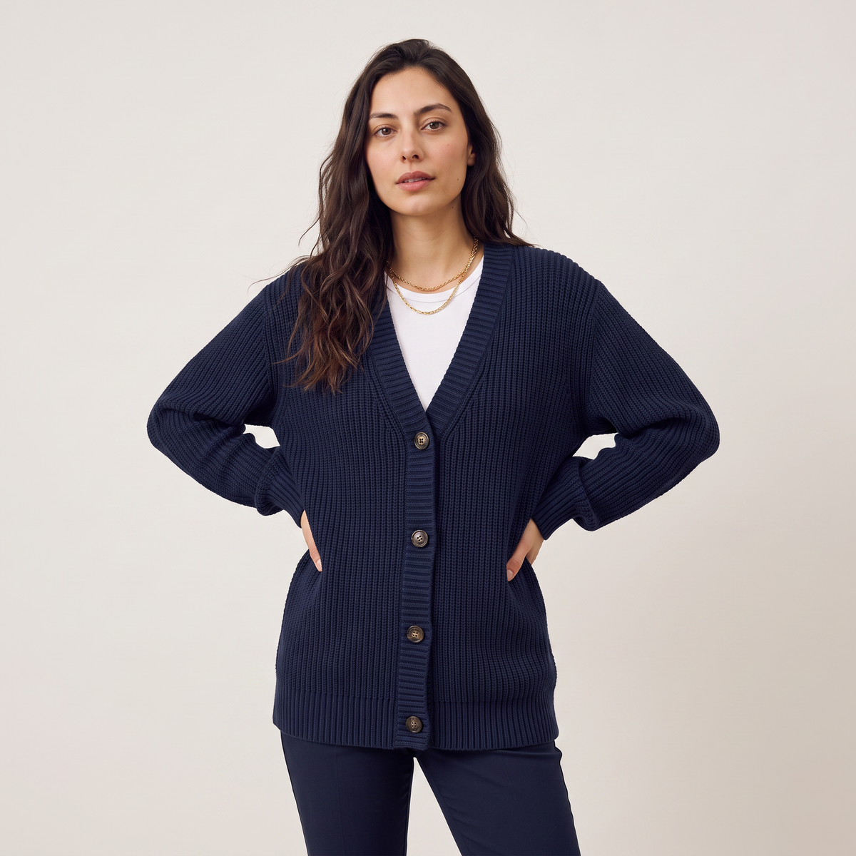 Cardigan côtelé boutonné à col V — Amielle Paris — vue 10