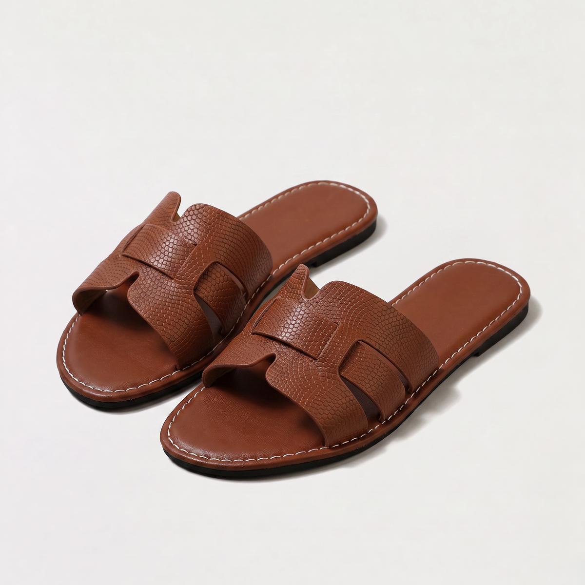 Mules plates à dessus découpé — Amielle Paris — vue 3