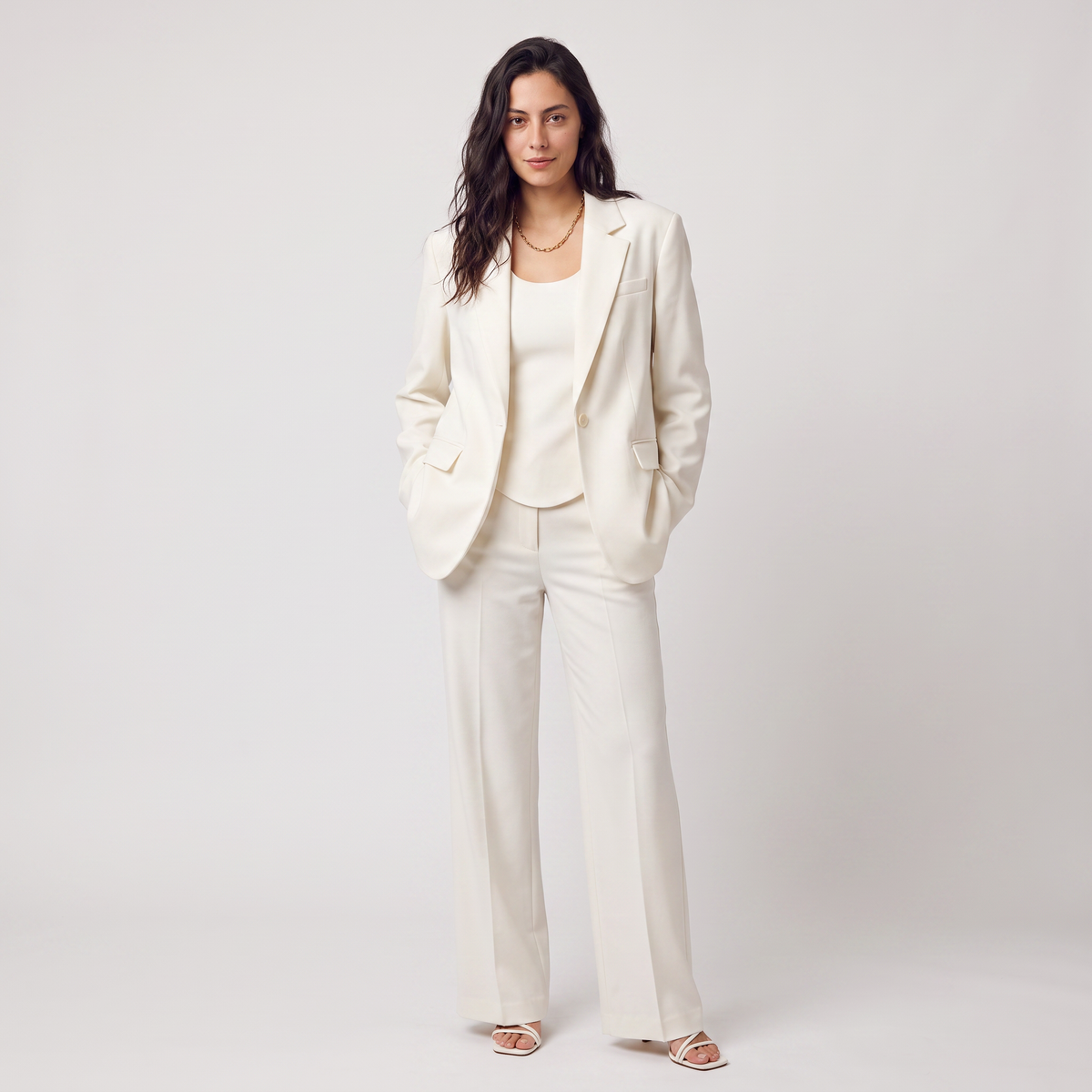 Tailleur deux pièces à blazer et pantalon large — Amielle Paris — vue 1