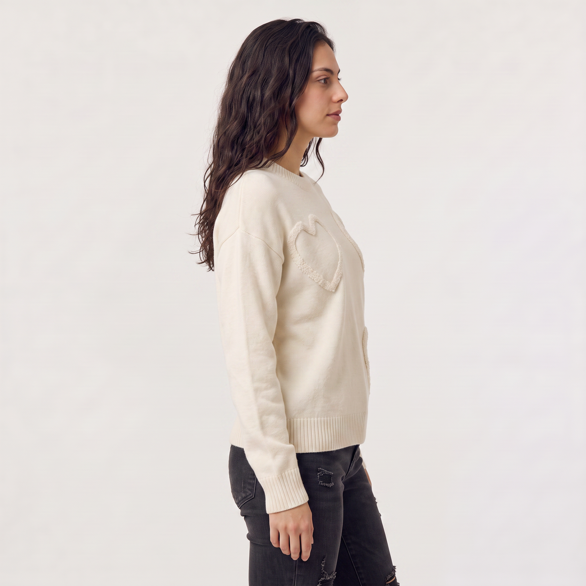 Pull crème à cœurs en relief — Amielle Paris — vue 3