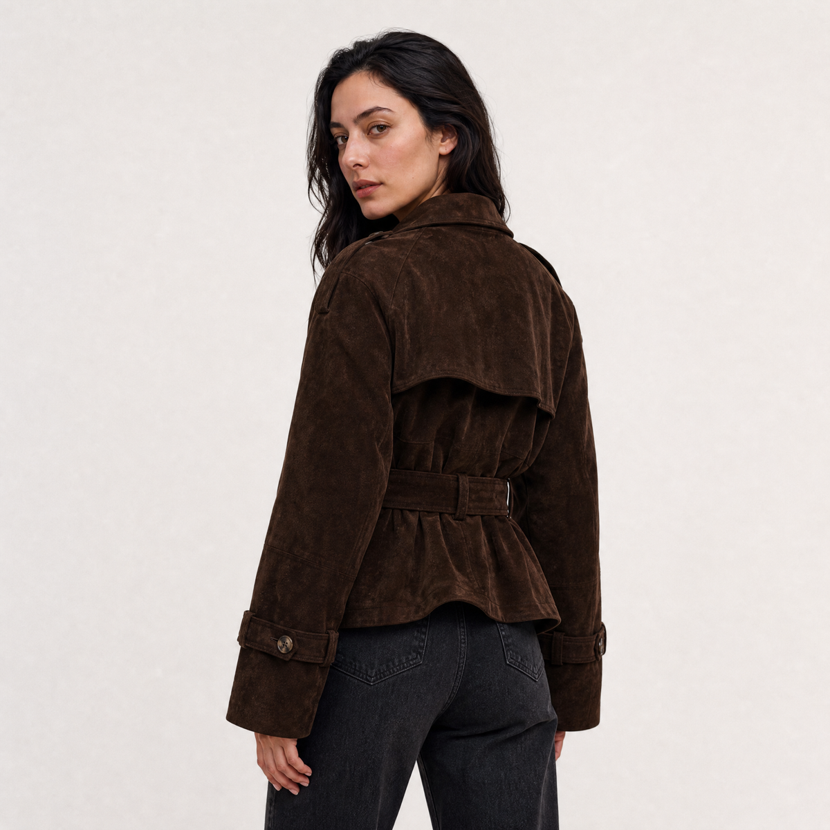 Trench court en cuir velours à ceinture — Amielle Paris — vue 5