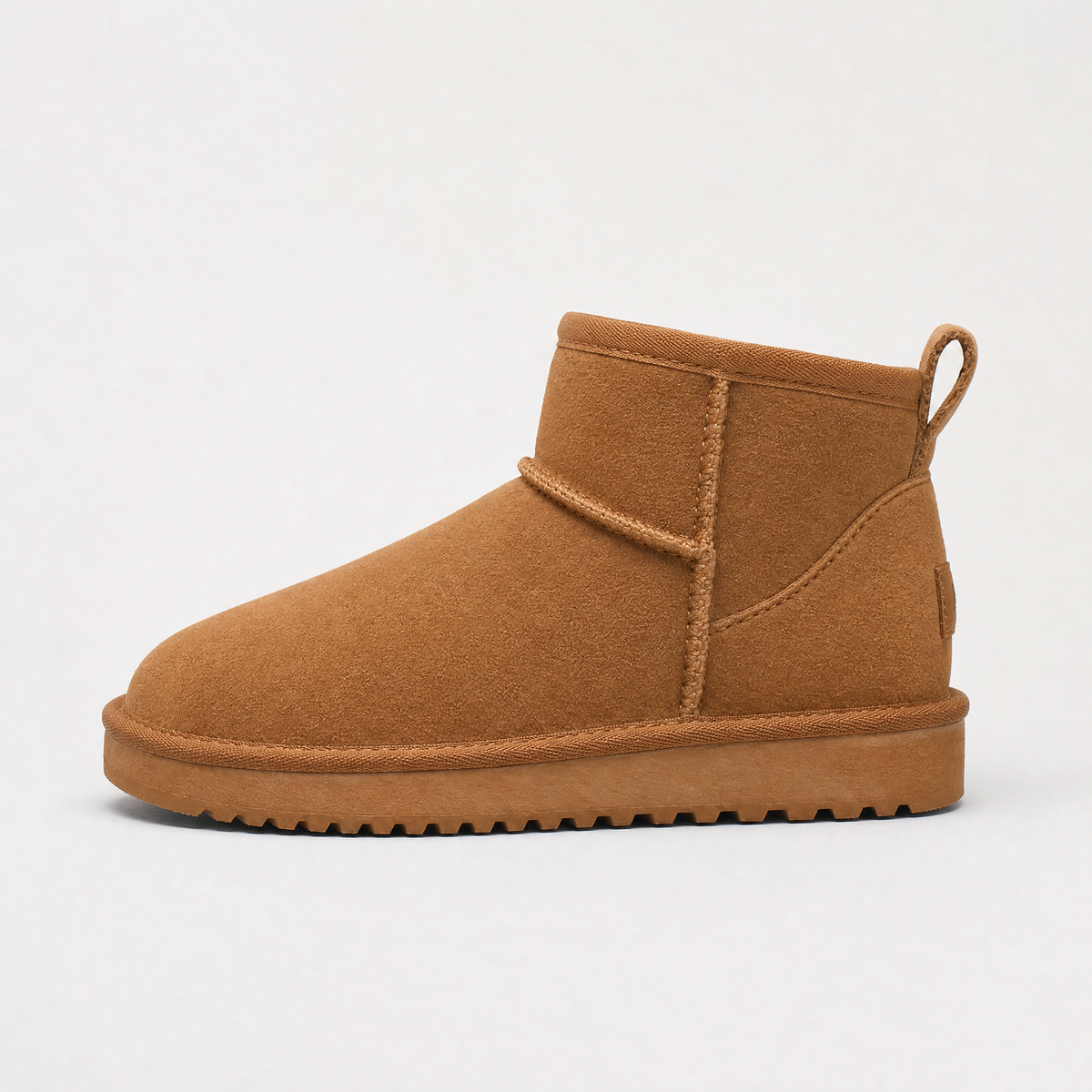 Bottines en daim doublées de peau lainée — Amielle Paris — vue 1