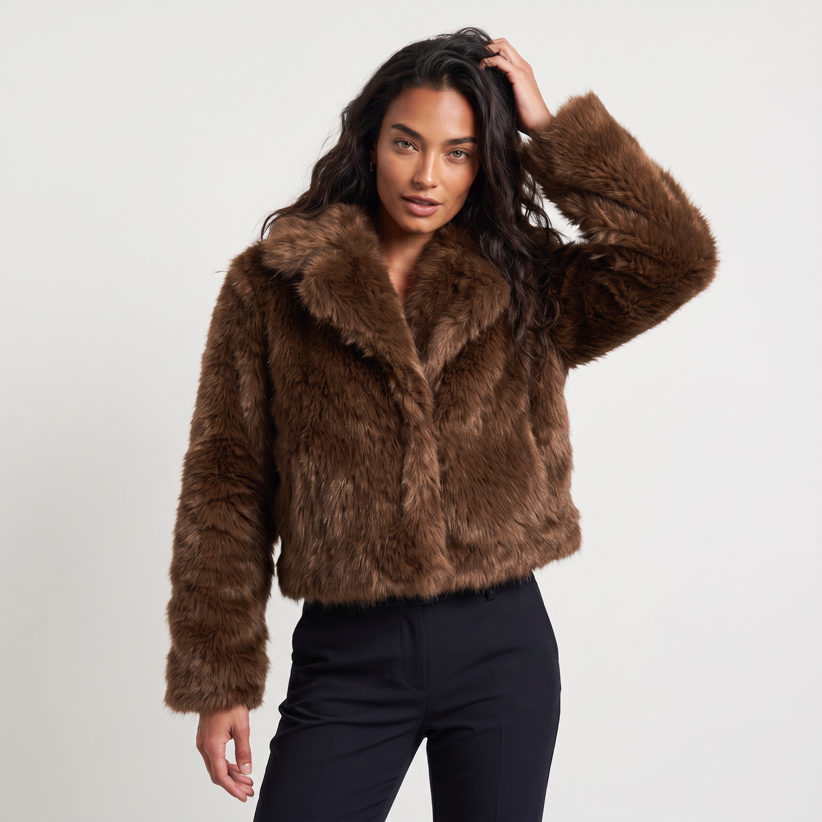 Veste ample en fausse fourrure à longs poils — Amielle Paris — vue 1