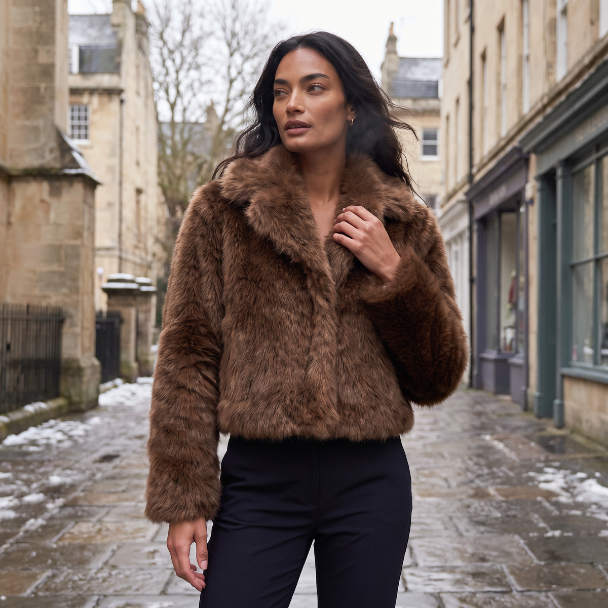 Veste ample en fausse fourrure à longs poils — Amielle Paris — vue 2