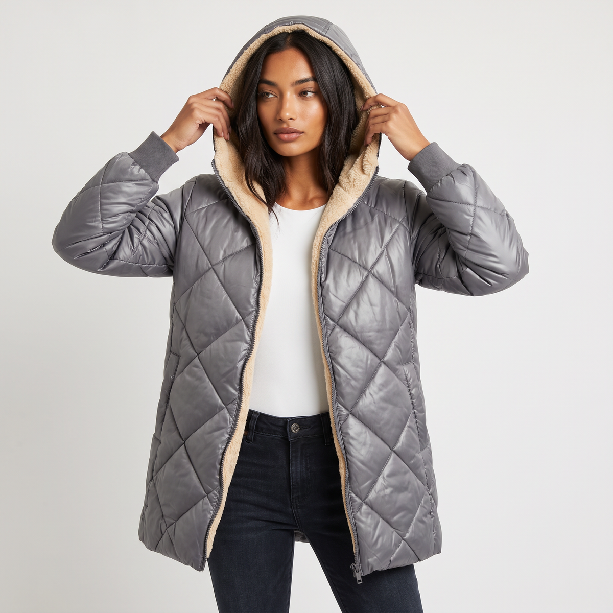 Veste matelassée mi-cuisse à capuche doublée — Amielle Paris — vue 8