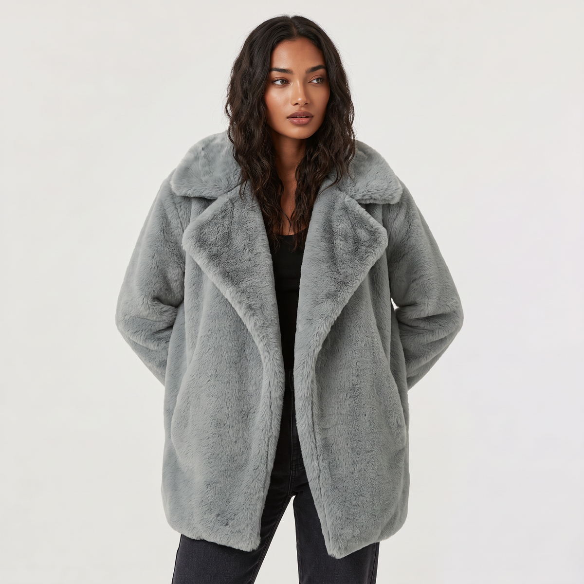 Manteau court duveteux à grands revers — Amielle Paris — vue 10