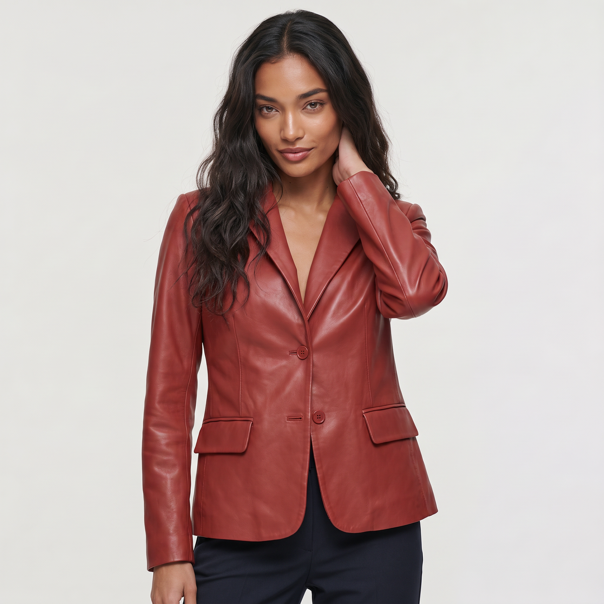 Blazer en cuir cintré à revers et bouton unique — Amielle Paris — vue 1
