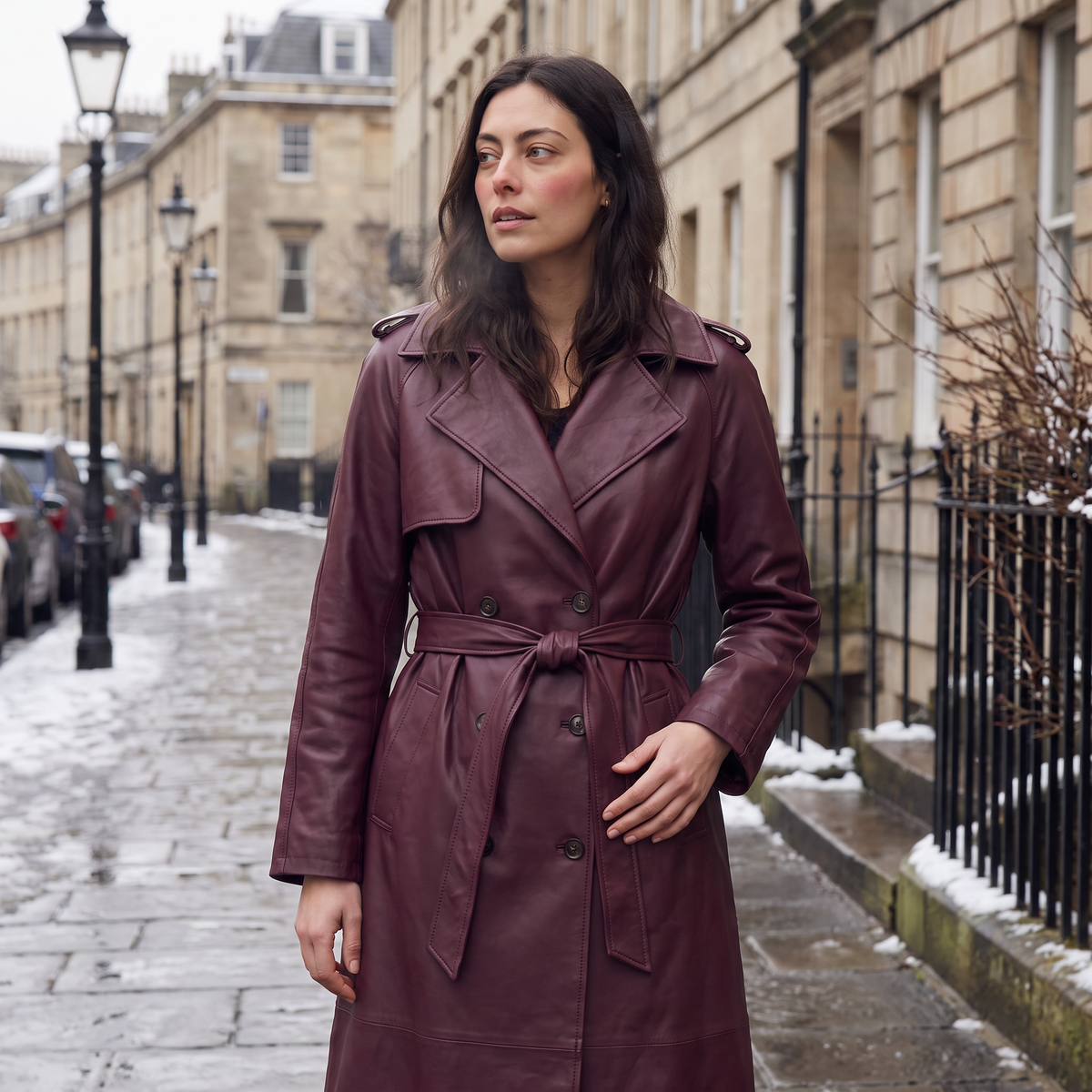Trench midi ceinturé en simili cuir — Amielle Paris — vue 3