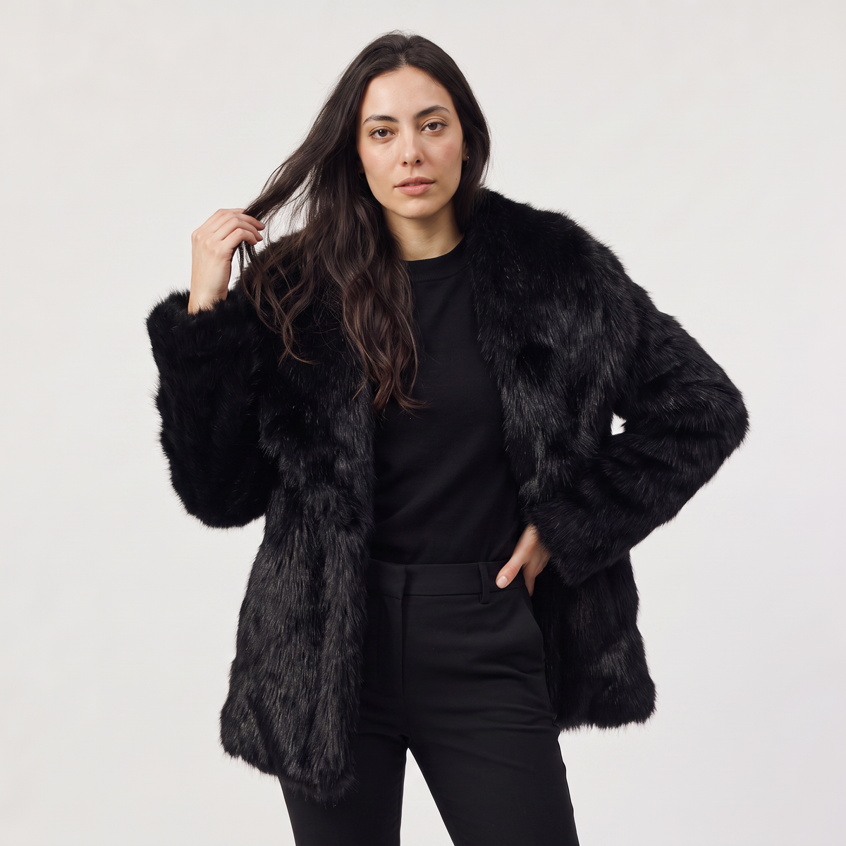 Manteau long en fausse fourrure à grand col — Amielle Paris — vue 1