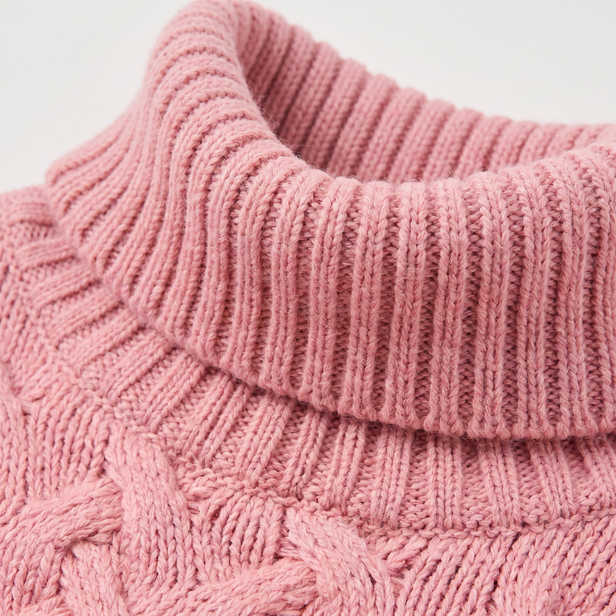 Pull décontracté en maille à col roulé — Amielle Paris — vue 8
