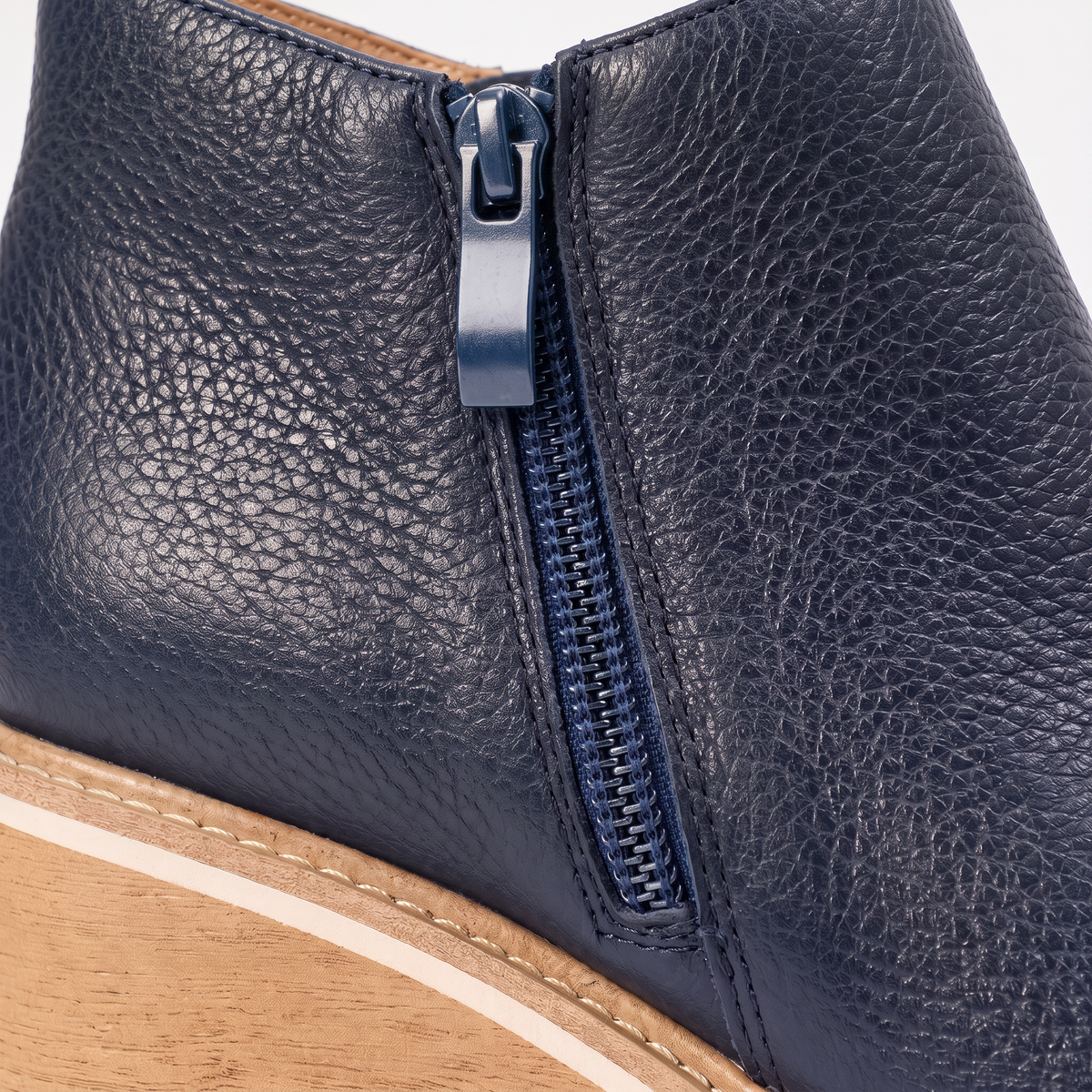 Bottines à zip latéral et ligne épurée — Amielle Paris — vue 6