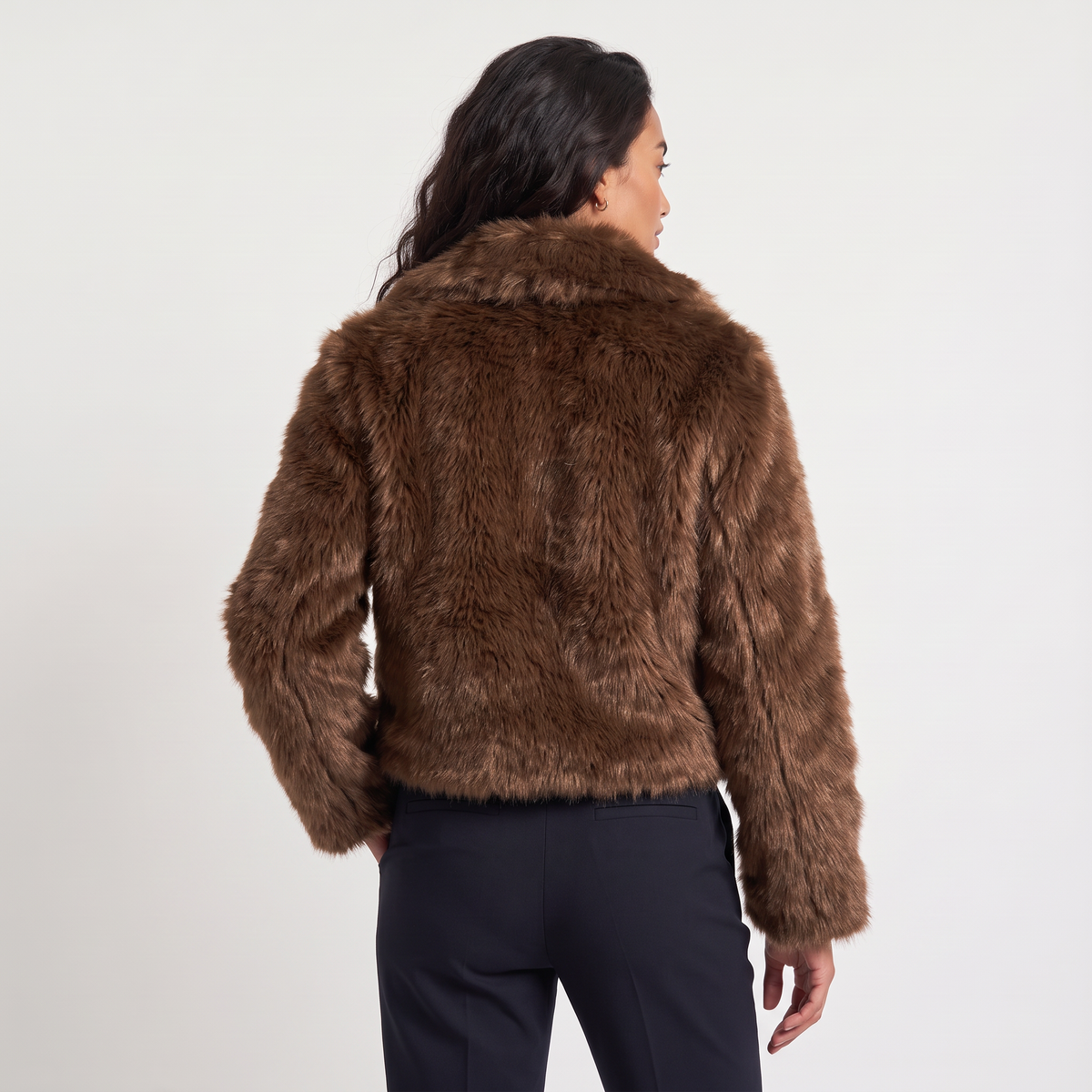 Veste ample en fausse fourrure à longs poils — Amielle Paris — vue 3