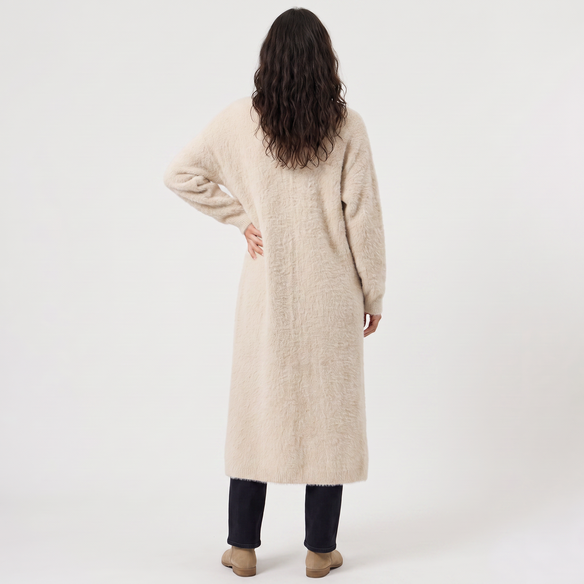 Cardigan très long ouvert en maille duveteuse — Amielle Paris — vue 5