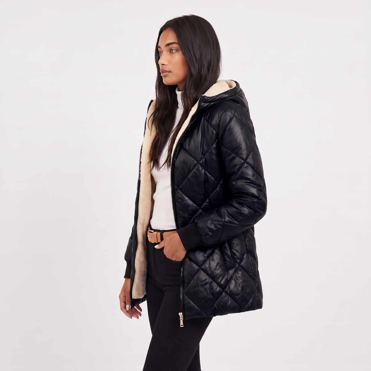 Veste matelassée mi-cuisse à capuche doublée — Amielle Paris — vue 4