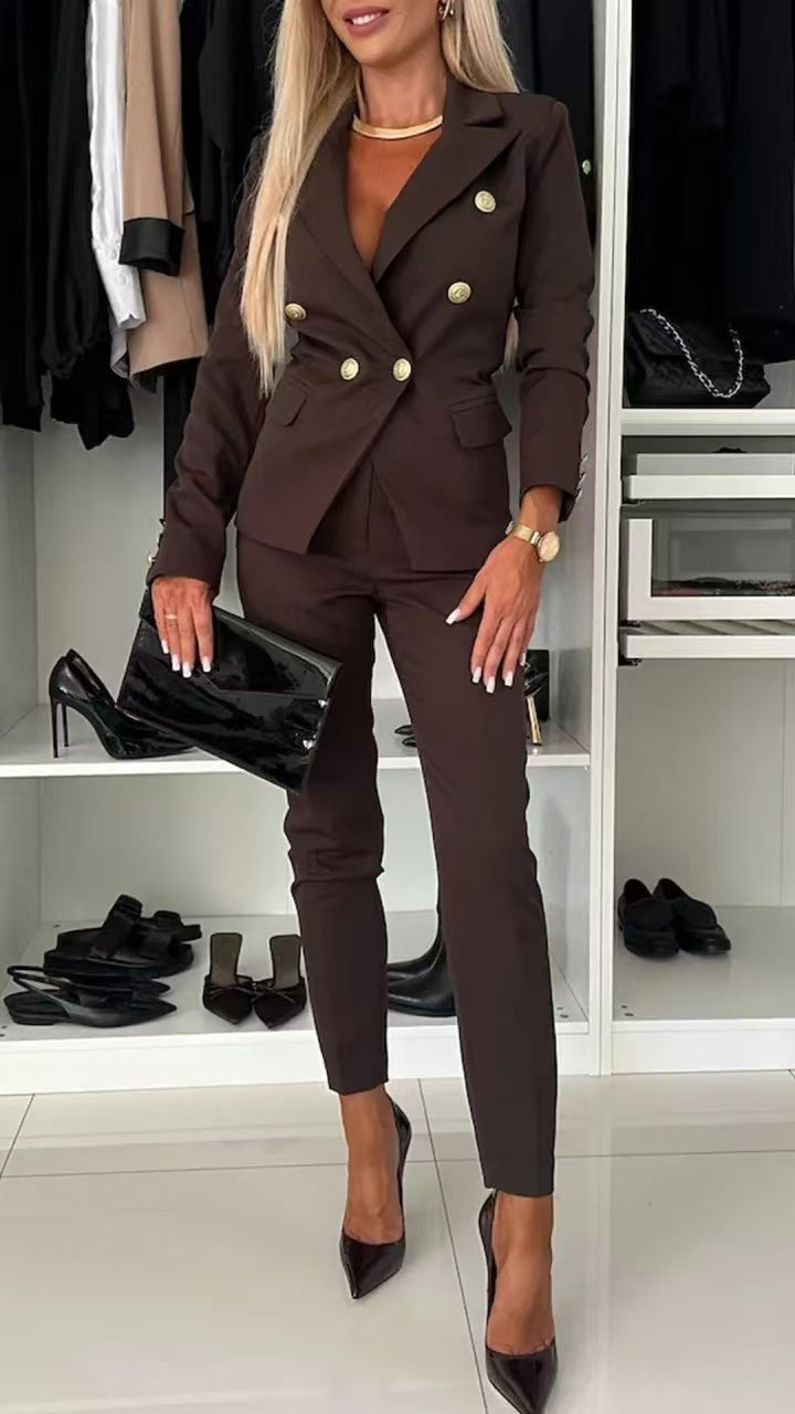 Tailleur à veste croisée et pantalon évasé — Amielle Paris