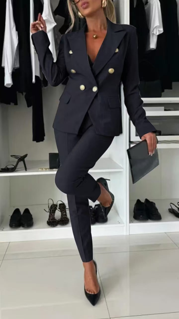 Tailleur à veste croisée et pantalon évasé — Amielle Paris