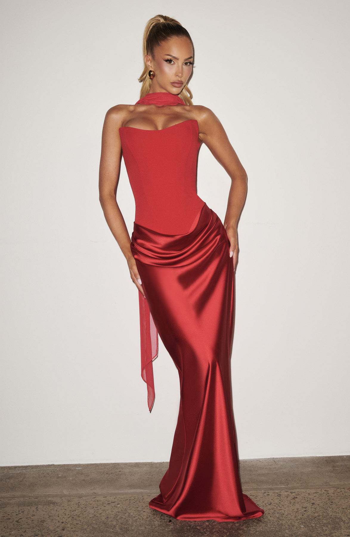 Naëlle — Robe longue bustier satinée et drapée — Amielle Paris