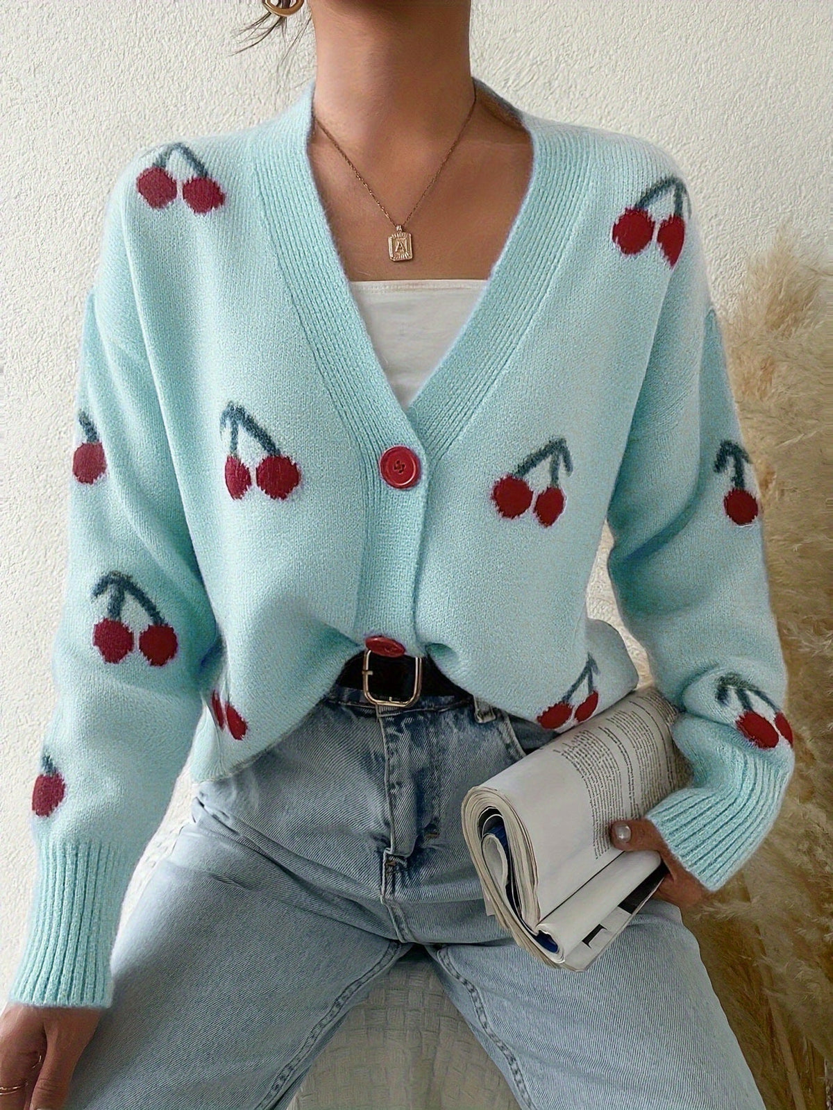 Gilet à motif cerises et col V — Amielle Paris