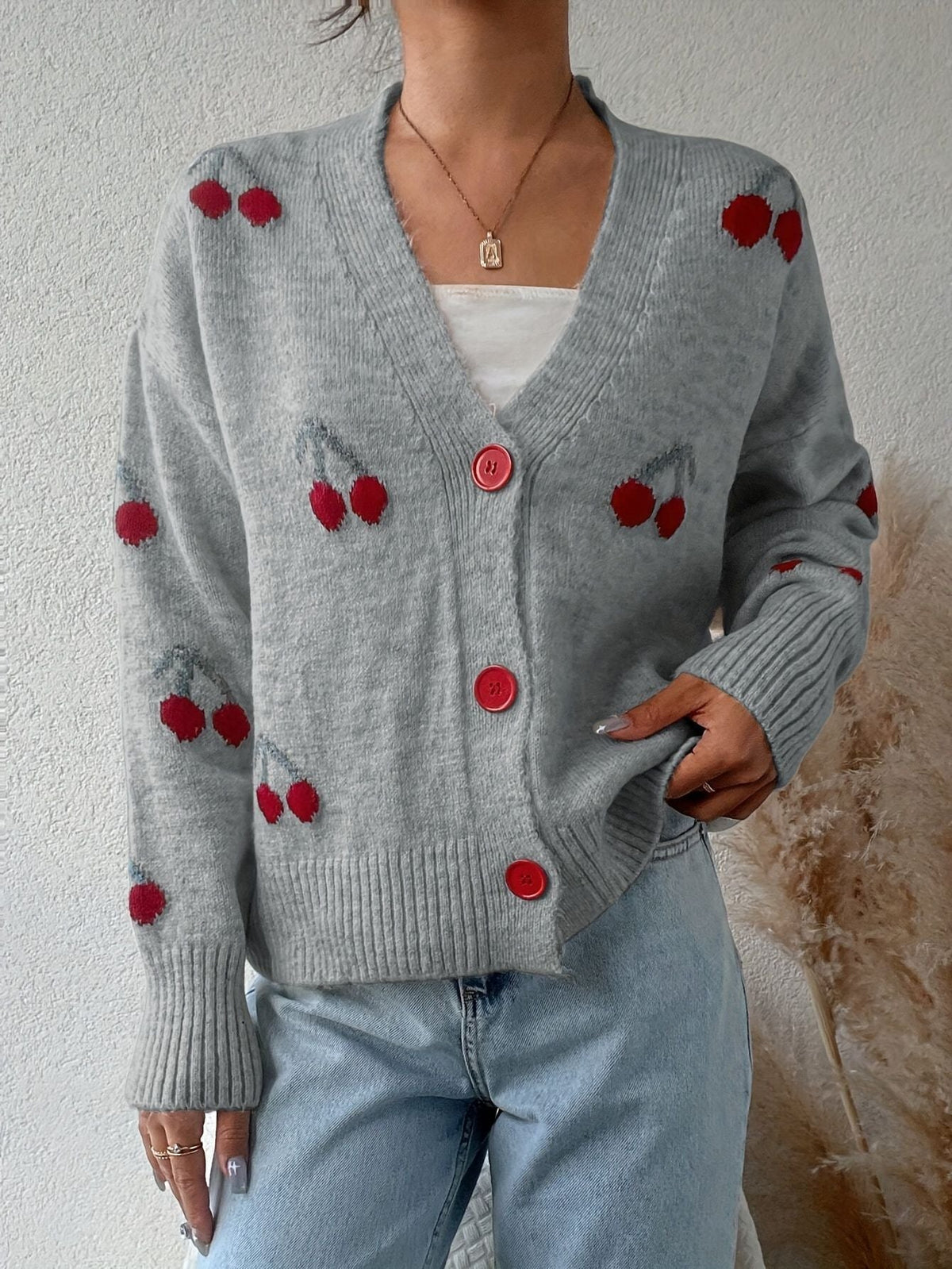 Gilet à motif cerises et col V — Amielle Paris