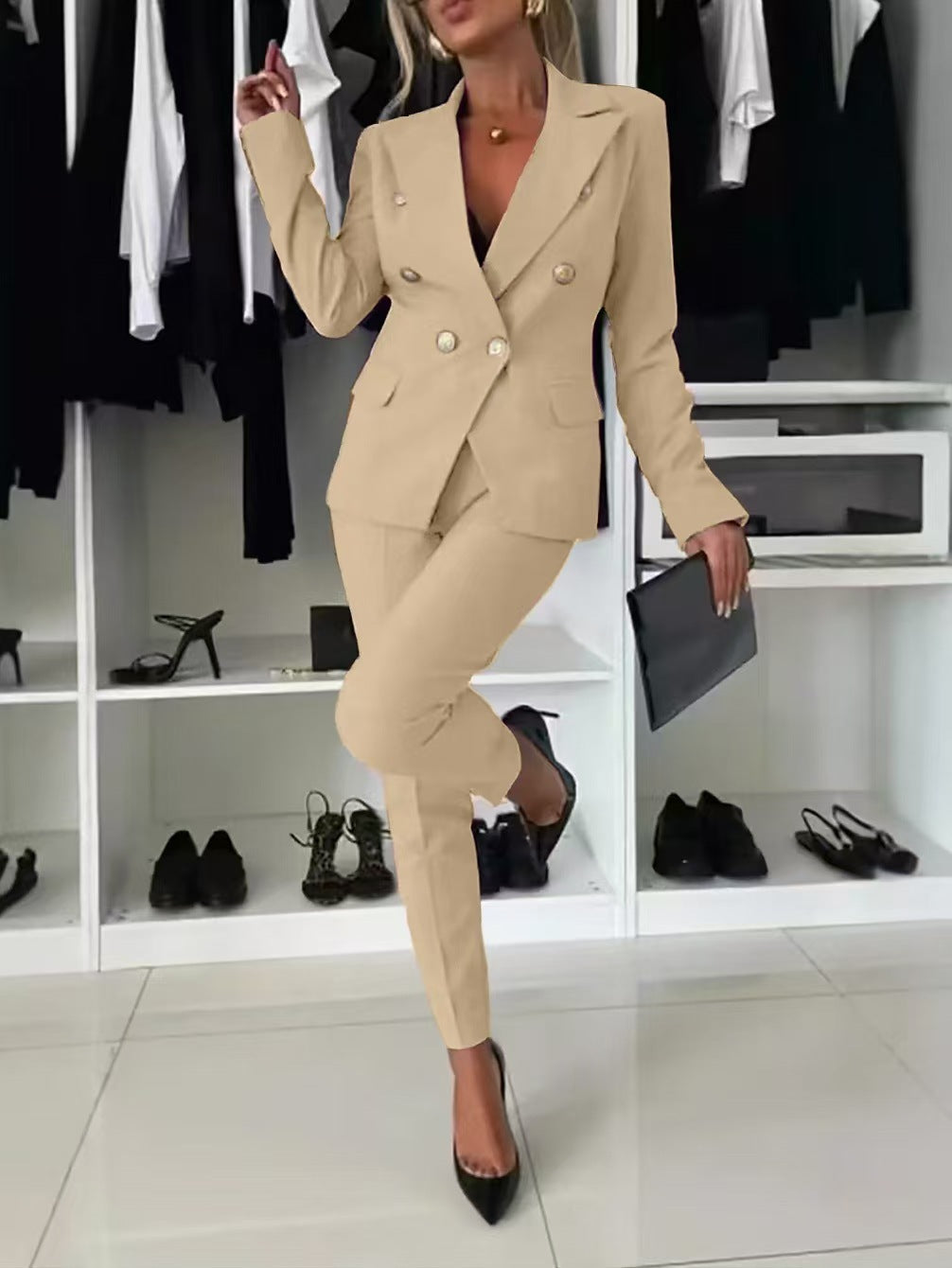 Tailleur à veste croisée et pantalon évasé — Amielle Paris