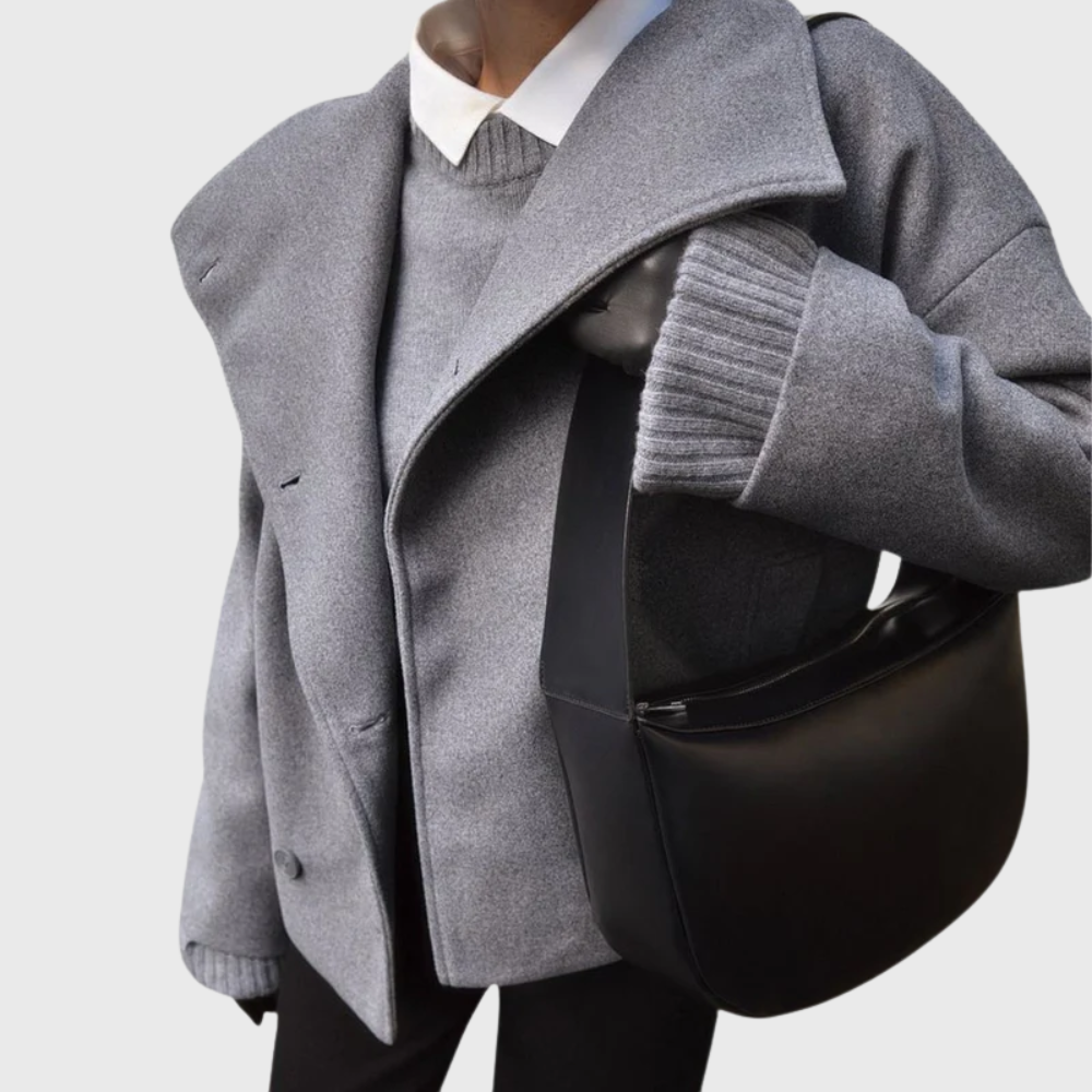 Veste courte croisée à larges revers — Amielle Paris