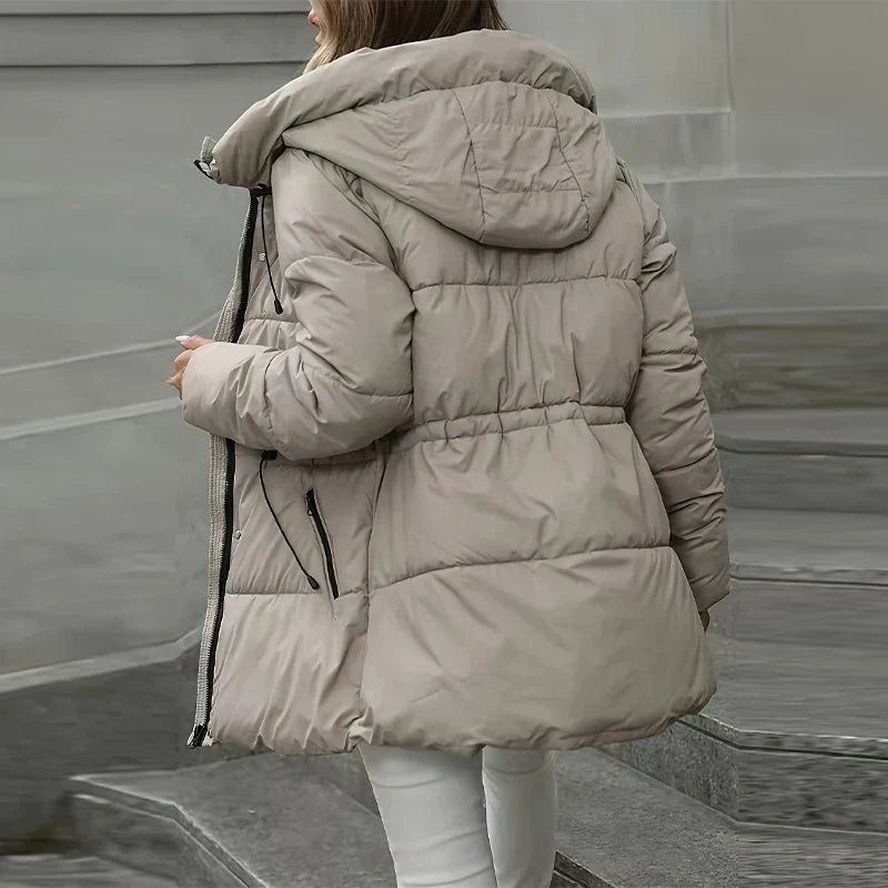 Valerie — Doudoune longue à taille réglable — Amielle Paris